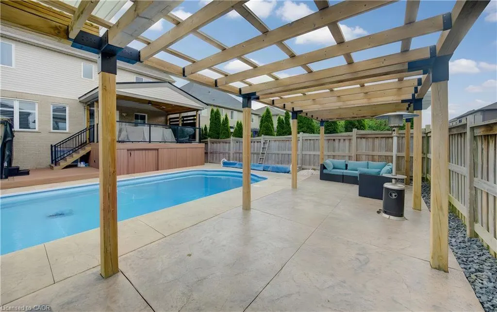 167 Westcliff Way