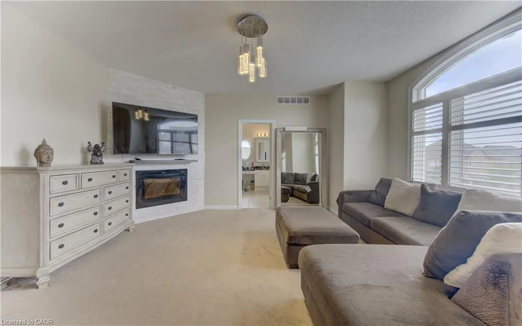 167 Westcliff Way