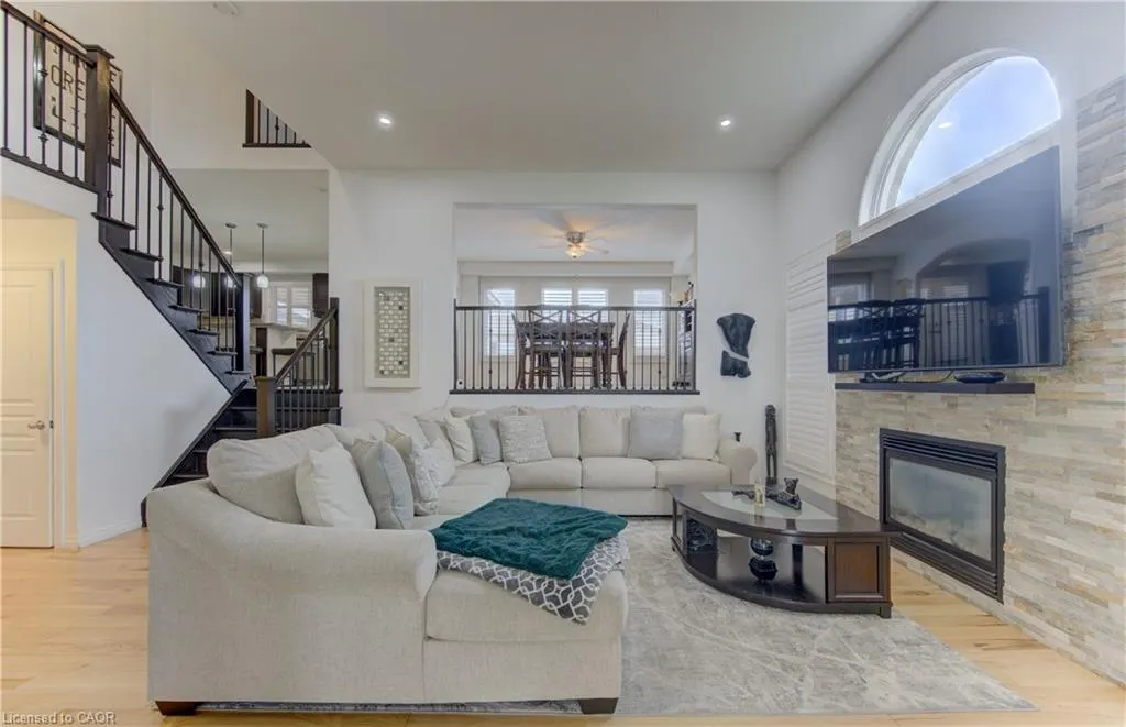 167 Westcliff Way