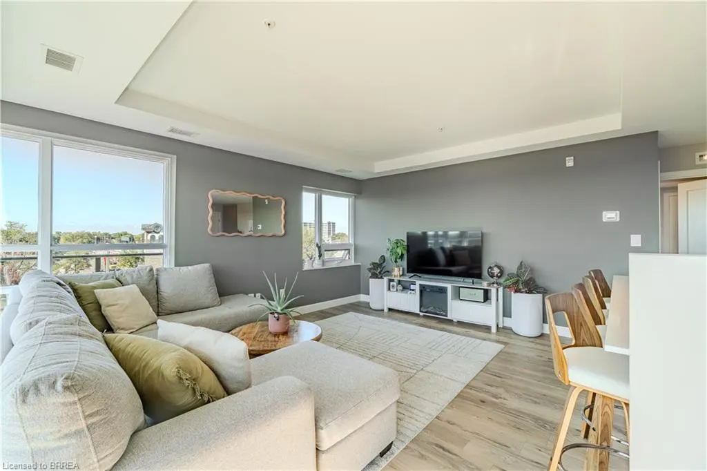 34 Norman Street #404