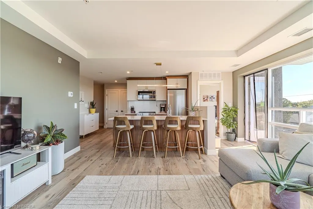 34 Norman Street #404