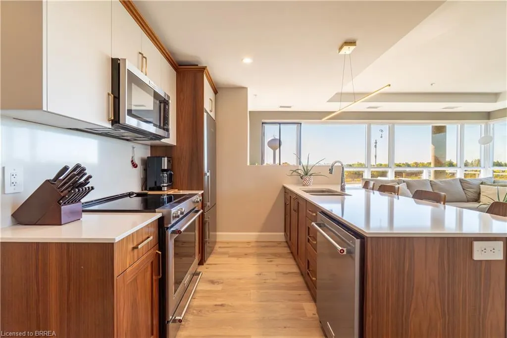 34 Norman Street #404
