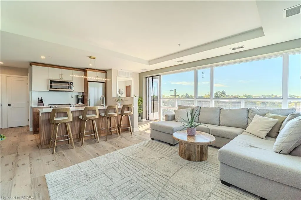 34 Norman Street #404