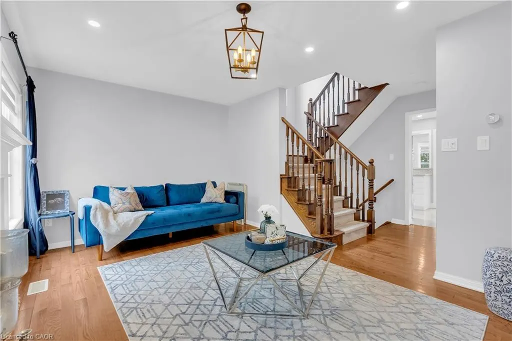 2435 Coho Way
