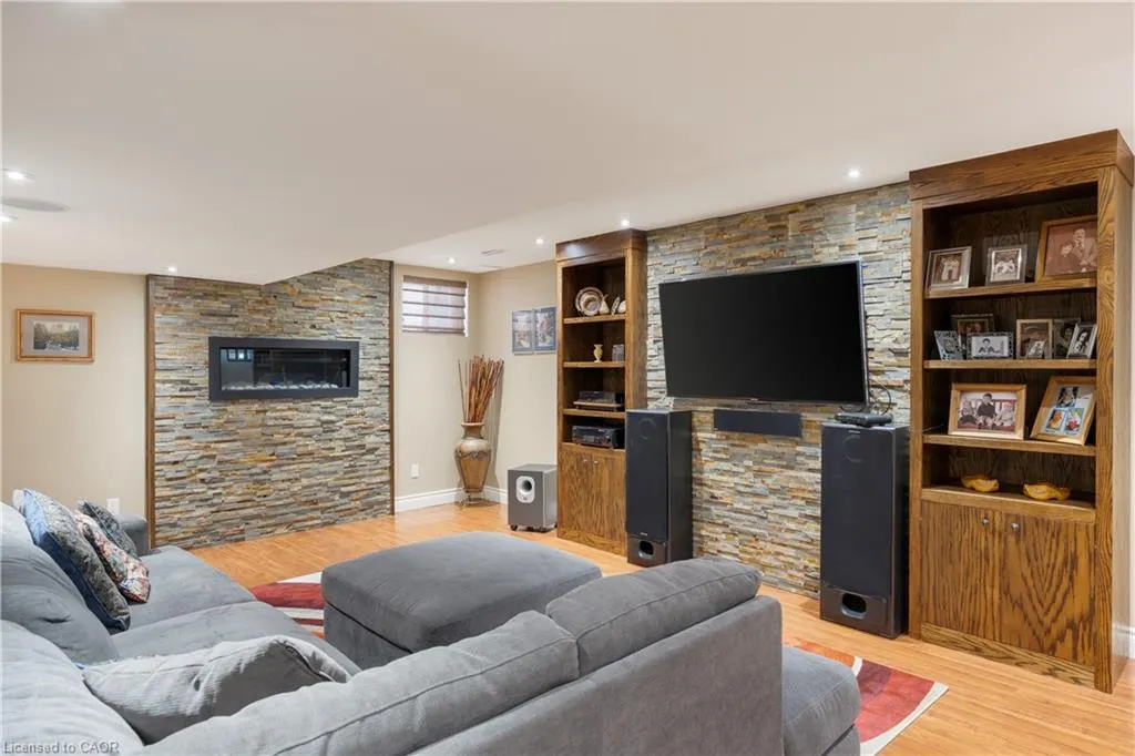 1384 Ferncrest Road