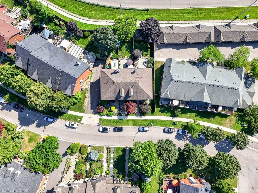 6 Harbour Drive