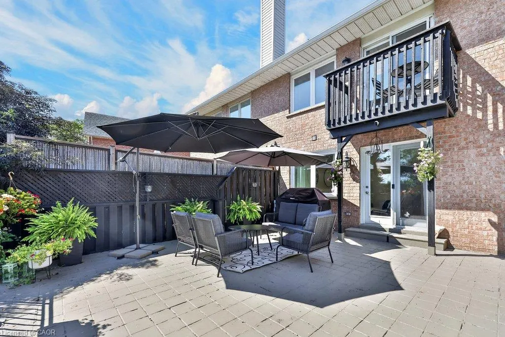 6 Harbour Drive