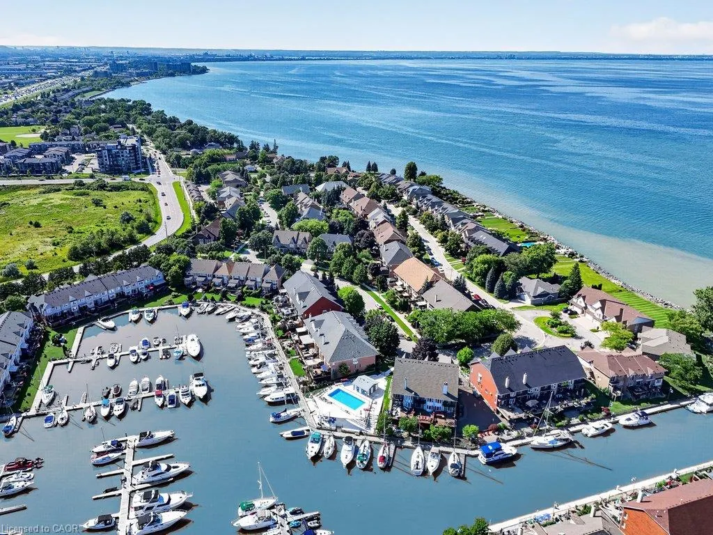 6 Harbour Drive