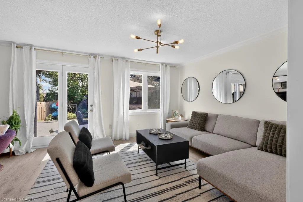 6 Harbour Drive