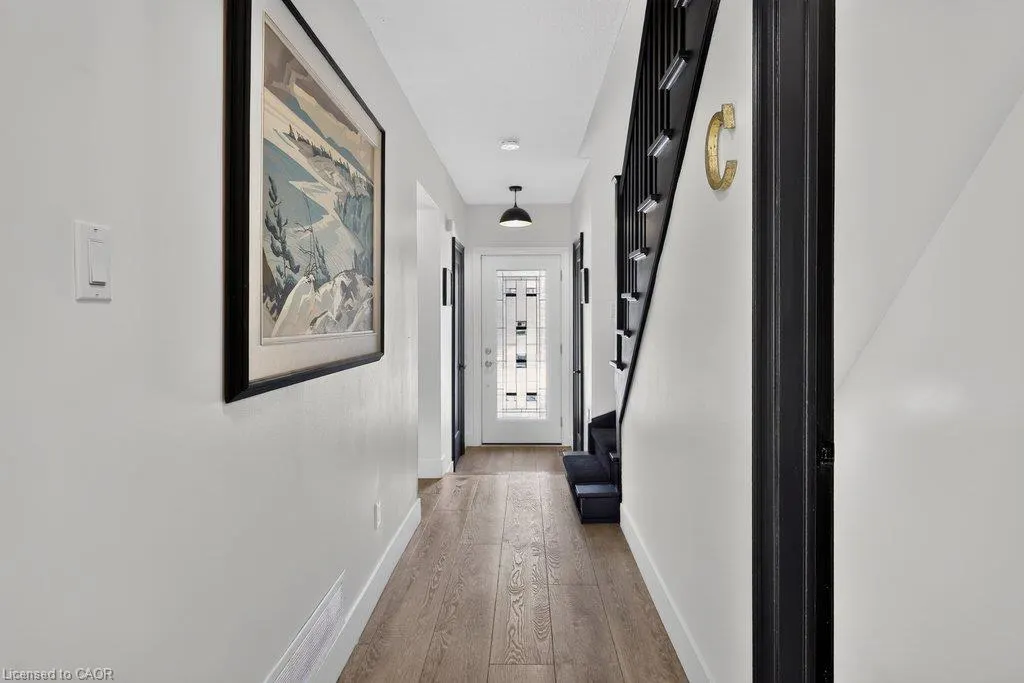 6 Harbour Drive