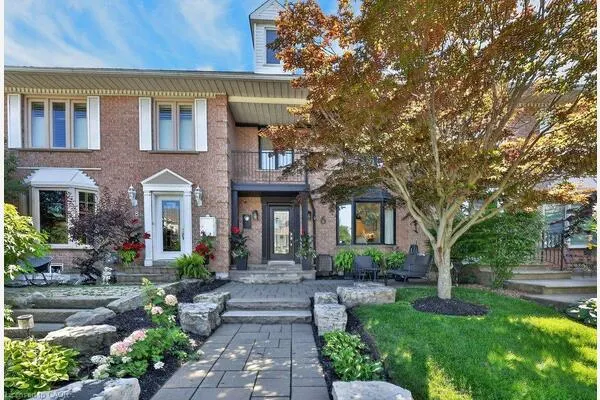 6 Harbour Drive