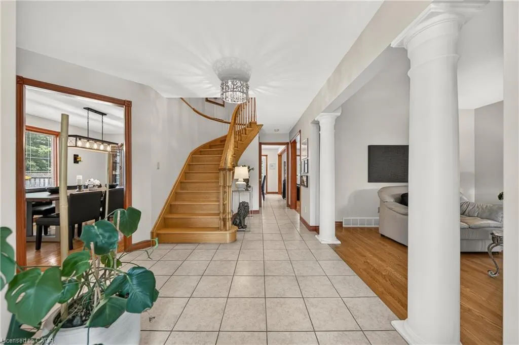 52 Archwood Crescent