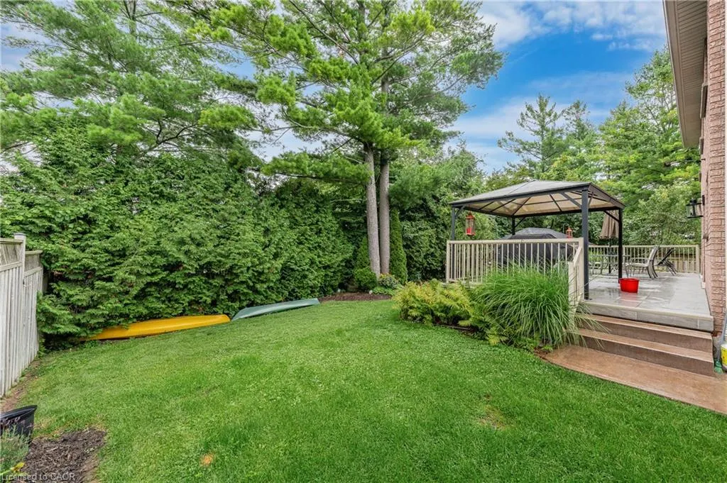 52 Archwood Crescent