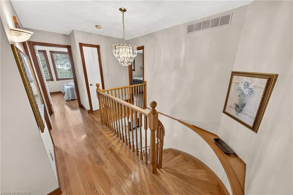 52 Archwood Crescent