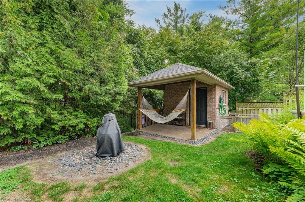 52 Archwood Crescent