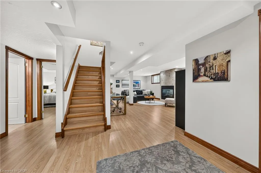 52 Archwood Crescent