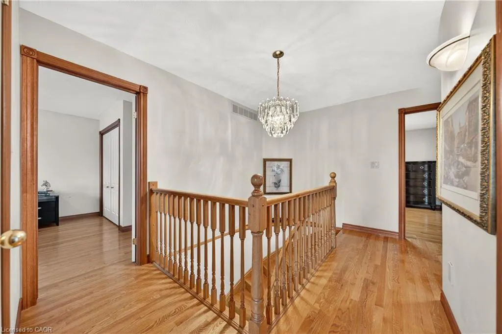 52 Archwood Crescent