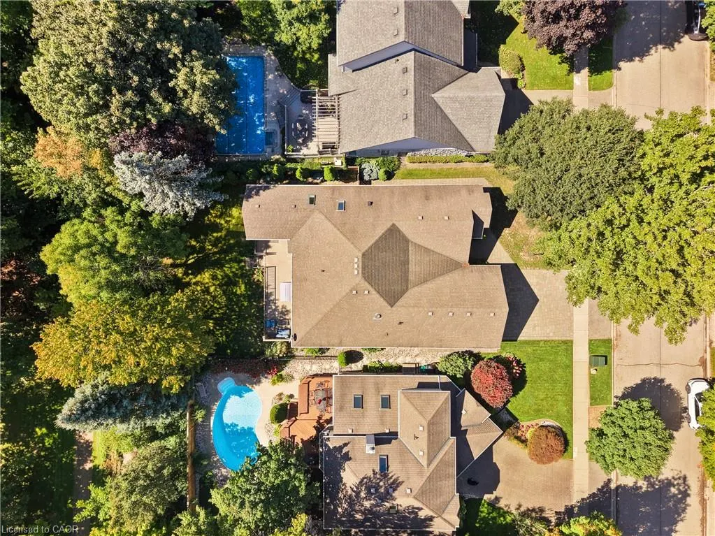 648 Bayhampton Crescent