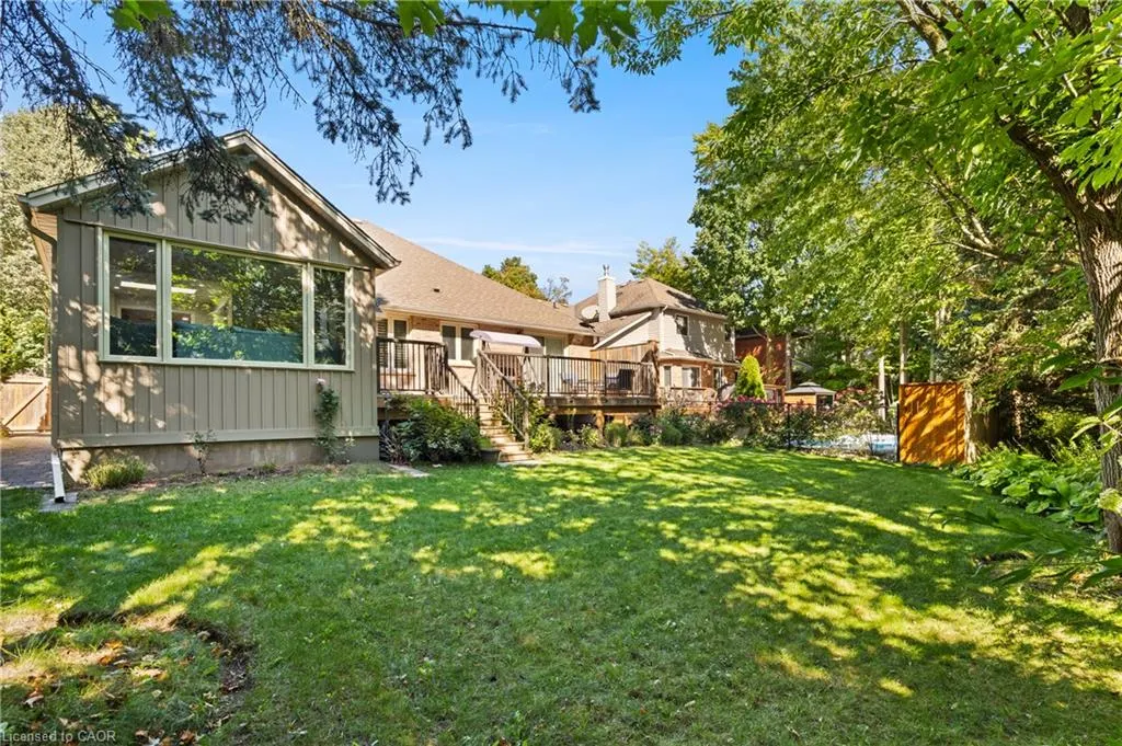 648 Bayhampton Crescent