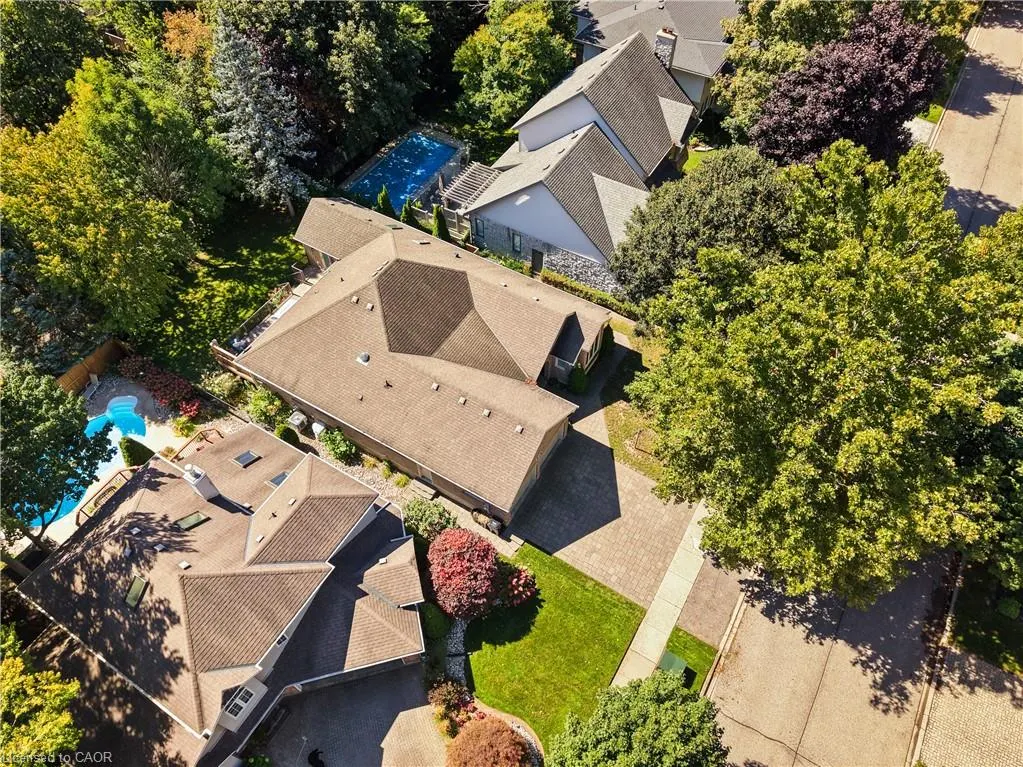 648 Bayhampton Crescent