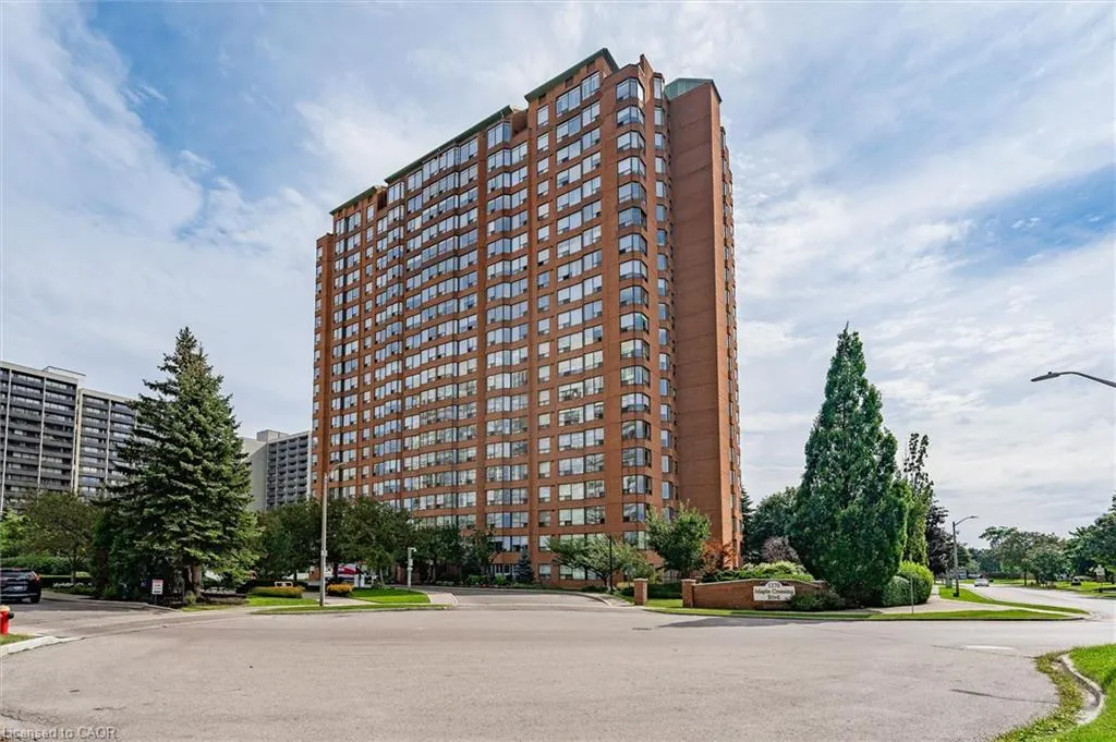 1270 Maple Crossing Boulevard #1905