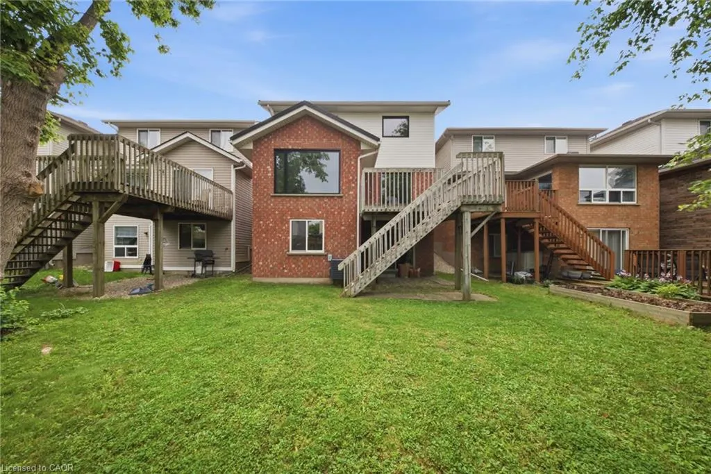 19 Boulder Crescent
