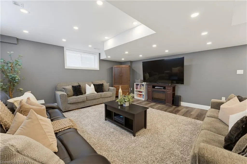 21 Irongate Drive