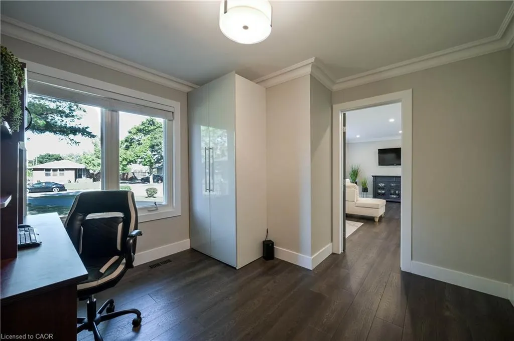 390 Wendall Place