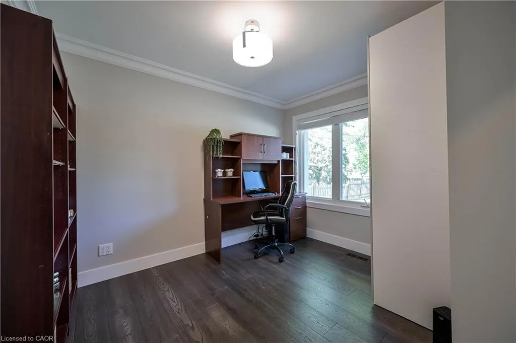 390 Wendall Place