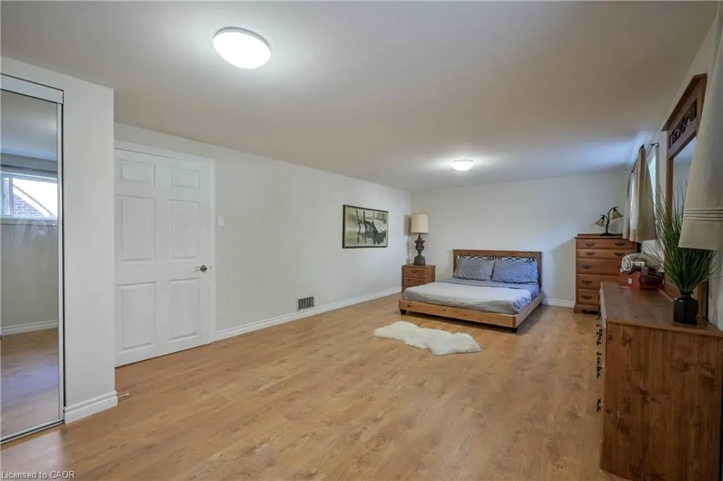 390 Wendall Place