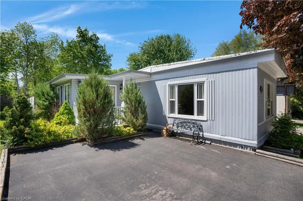 120 Maple Crescent