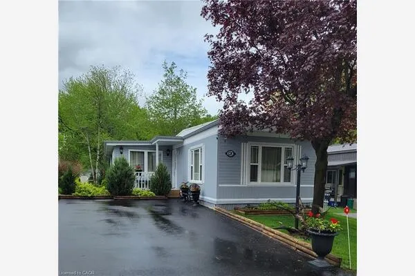 120 Maple Crescent