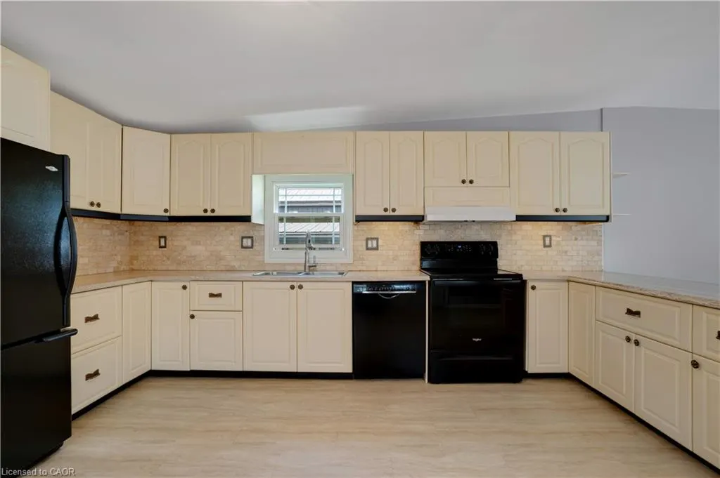 120 Maple Crescent