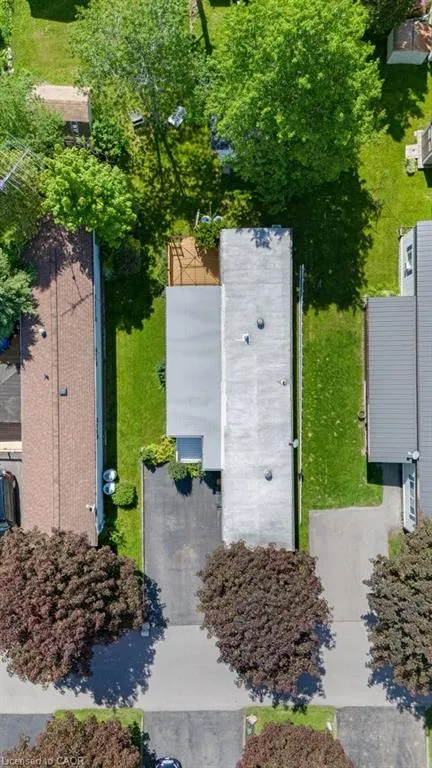 120 Maple Crescent
