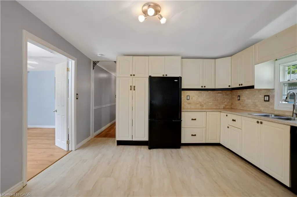 120 Maple Crescent
