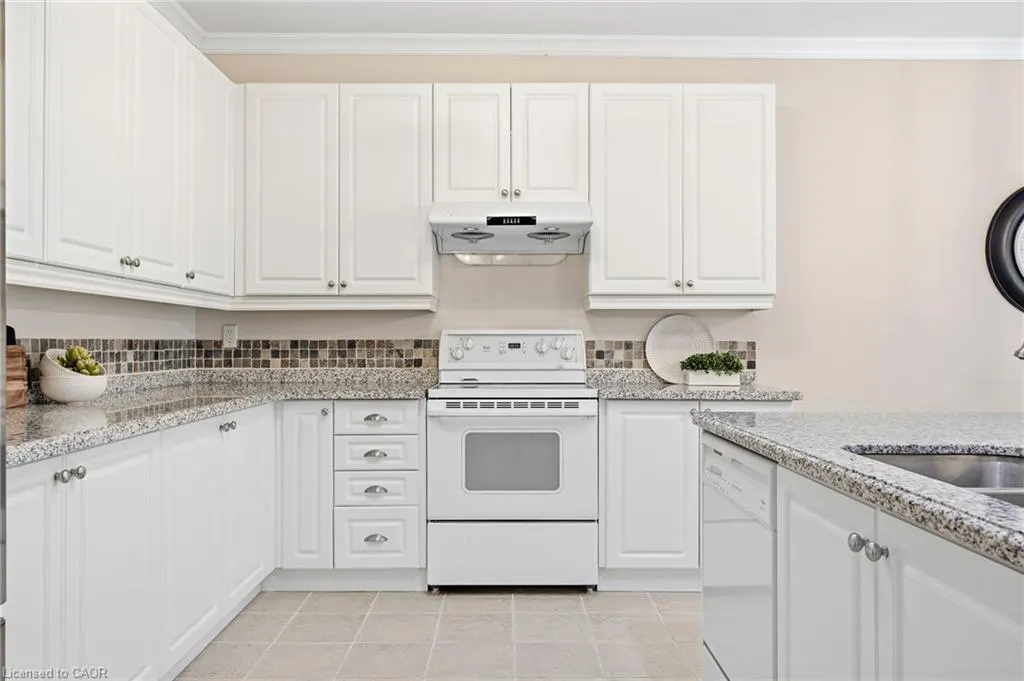 2381 Grand Oak Trail