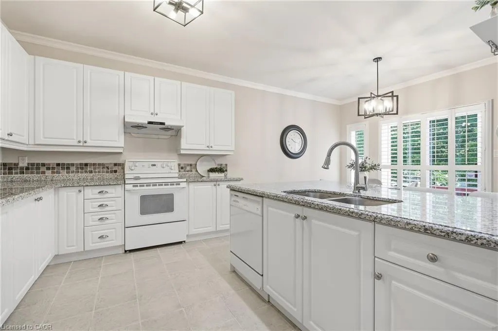 2381 Grand Oak Trail