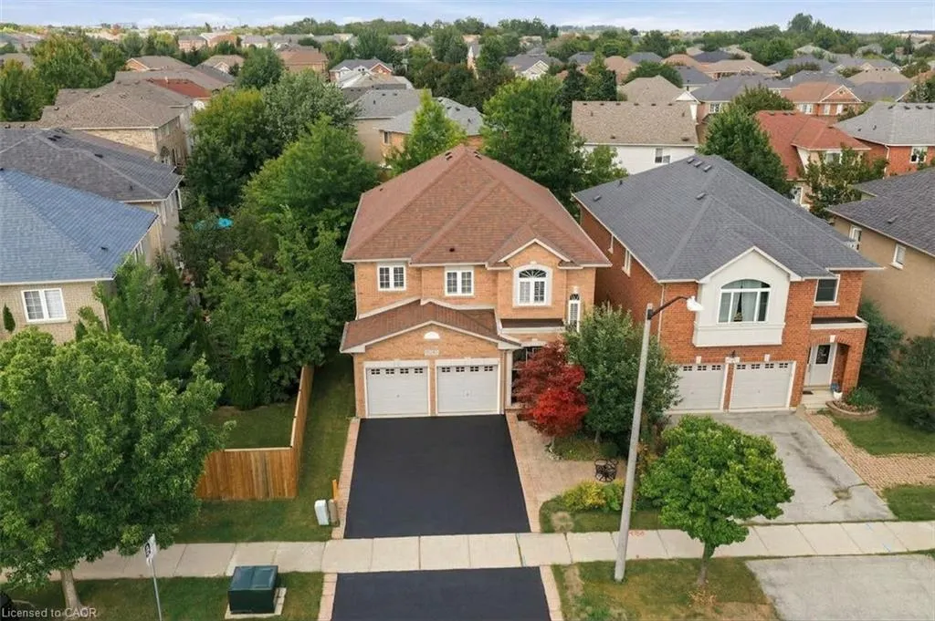 2381 Grand Oak Trail