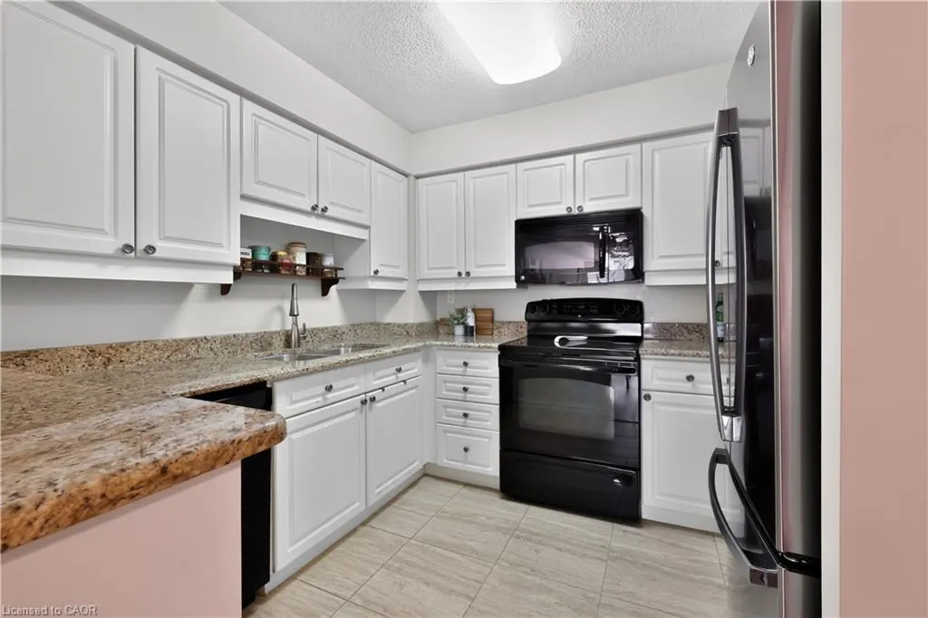 221 Robinson Street #211