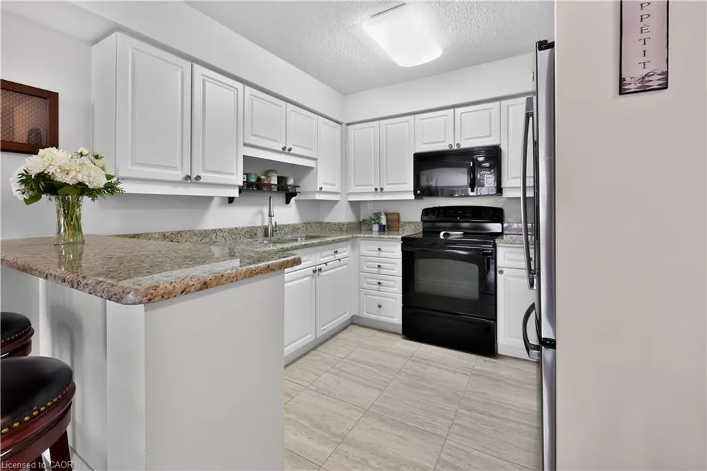 221 Robinson Street #211