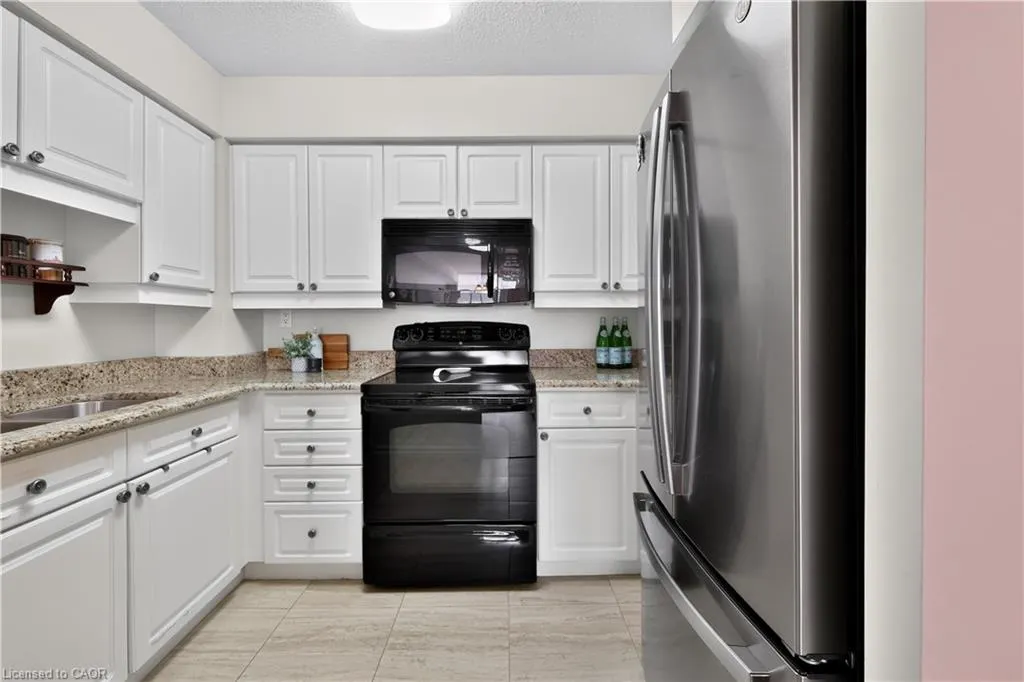 221 Robinson Street #211