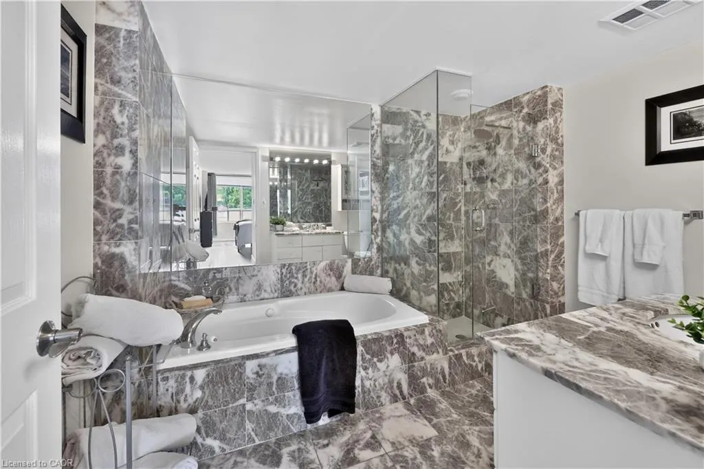 221 Robinson Street #211