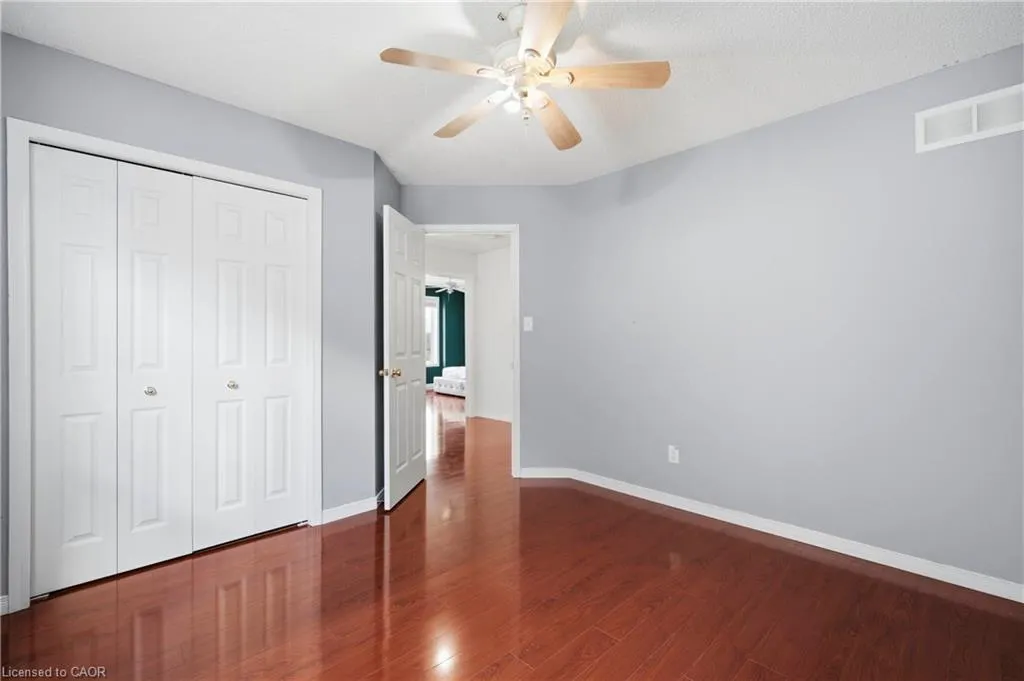 324 Beaumont Crescent