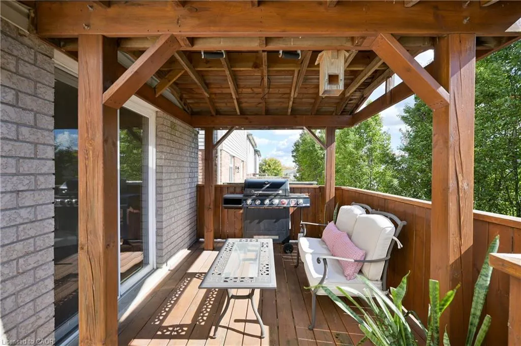 324 Beaumont Crescent