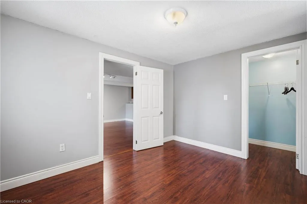 324 Beaumont Crescent