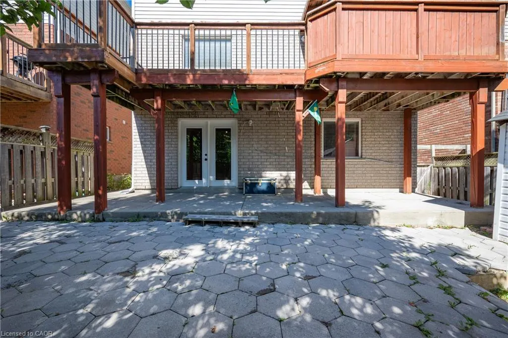 324 Beaumont Crescent