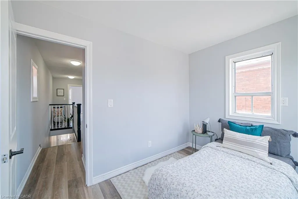 17 Kinrade Avenue