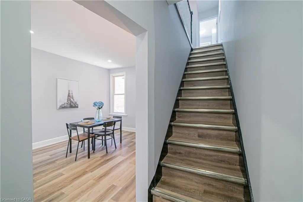 17 Kinrade Avenue