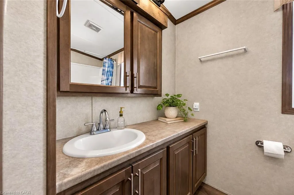 4449 Milburough Line #5 Beech Street