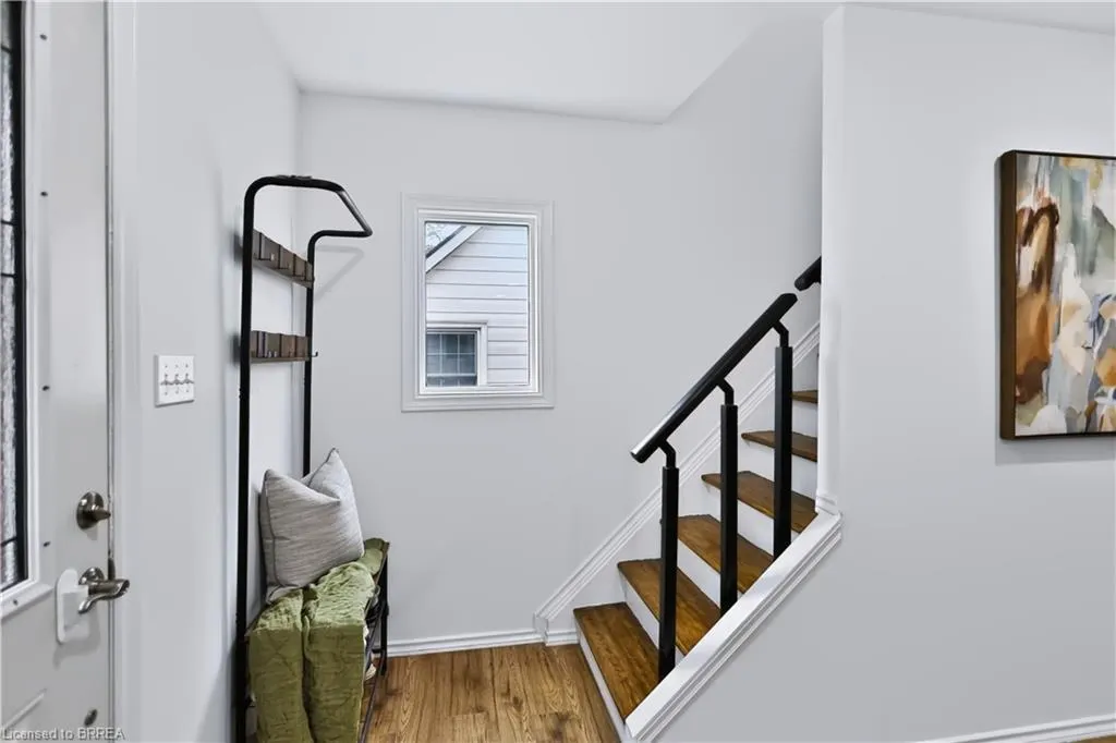 11 Sussex Avenue